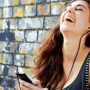 Micromax X605 feature phone with 1000 mah Battery Life