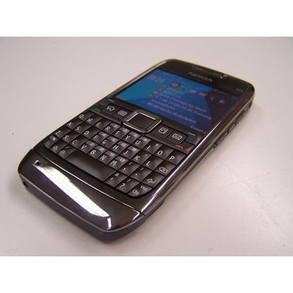 Nokia E71 Mobile Phone Unlocked Refurbished with 3.2 MP Camera - Image 4